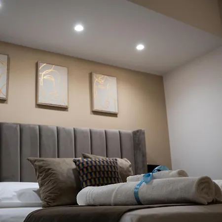 Celeste Rooms - Boutique B&B With Breakfast Near Via Etnea-3